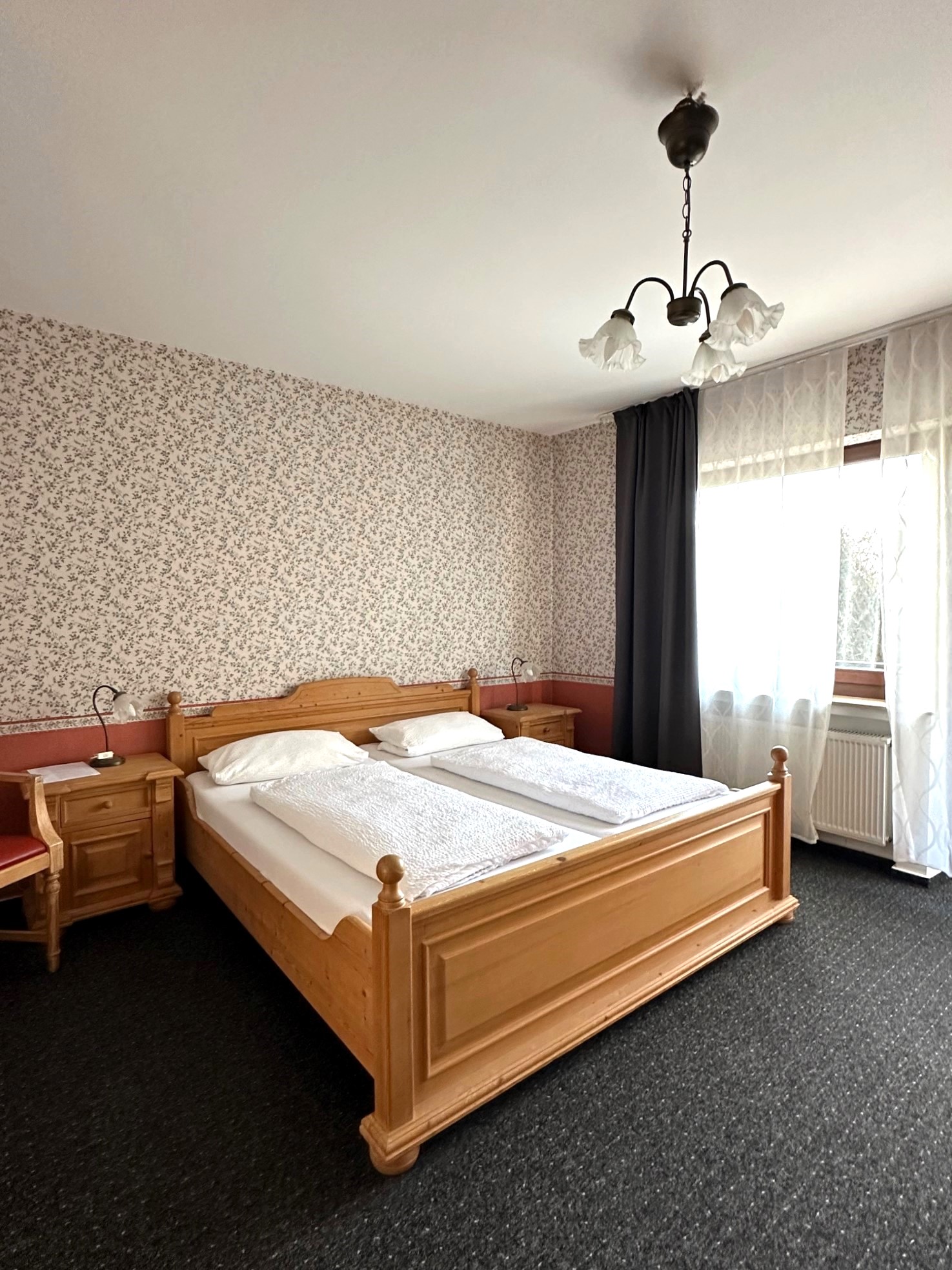 Zimmer 1 - Doppelzimmer mit Balkon